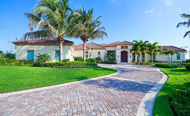 Best Local Driveway Pavers  in Seneca, MO